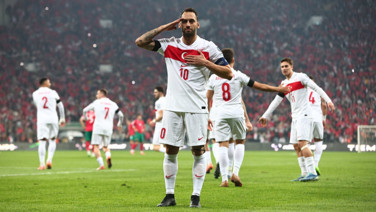 Rumenlerden Hakan Çalhanoğlu için iğrenç haber: Türkiye maçı öncesi tutuştular