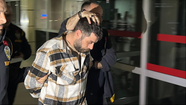 Altın için yaşlı kadını öldürdü