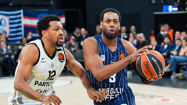 Anadolu Efes, 4 maç sonra kazandı: Partizan'ı devirdi