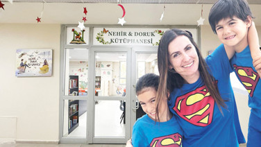 Bu gülüşler artık kitaplarda saklı