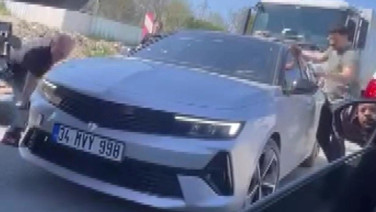 'Dur' ihtarına uymadı, otomobilin lastikleri bıçaklanarak yakalandı