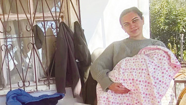 Eşi, Cangül’ü vahşice katledip halıya sardı