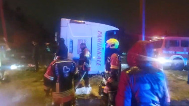 Balıkesir'de yolcu otobüsü devrildi: Çok sayıda ölü ve yaralı var