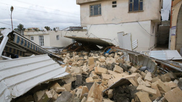 Deprem gibi: Camiler, iş yerleri yıkıldı