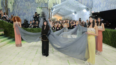 Met Gala 2026'da şıklık yarışı: Tarzlarını görenler inanamadı