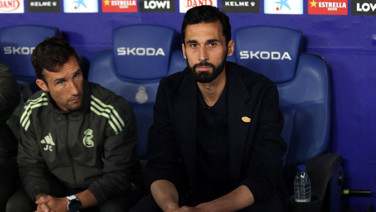 Real Madrid'de soyunma odası karıştı: 6 futbolcu Arbeloa ile küstü