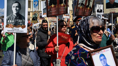 Saldırı tehditleri gölgesinde kutlama: Keskin nişancılar konuşlandı