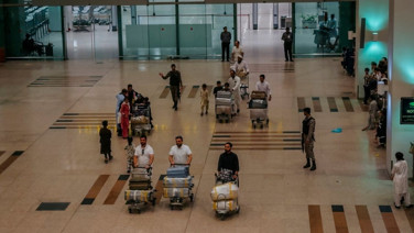 Arabuluculuk girişimleri BAE'yi rahatsız etti: 'Binlerce işçiyi sınır dışı etti'