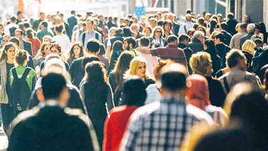 Gençlik umutsuzluk, açlık işsizlik ve şiddet kıskacında