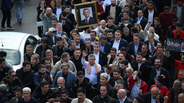 Özgür Özel: Baba ocağını geri almak üzere çıkıyoruz