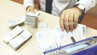 Bankalar faiz yarışına girdi