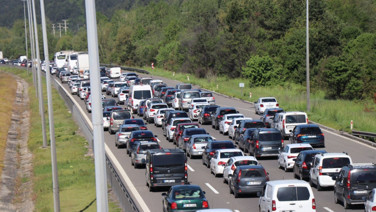 Bayram tatilinin bitmesiyle Bolu ve Düzce’de trafik durma noktasına geldi