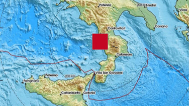 İtalya'nın güneyinde şiddetli deprem