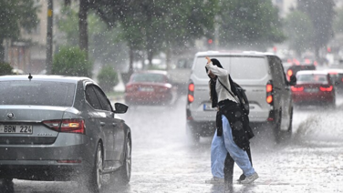 Meteoroloji alarm verdi: Sağanak, fırtına ve toz taşınımı geliyor