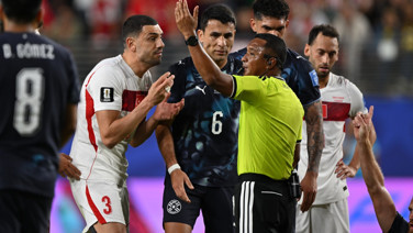 Merih Demiral açıkladı: 'Montella soyunma odasına girer girmez...'