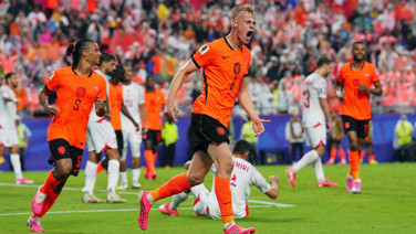 Hollanda liderliği bırakmadı, Tunus Dünya Kupası'na veda etti: 3-1