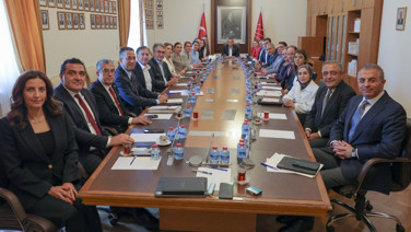 Yeni partinin ismini sadece 2 kişi biliyor