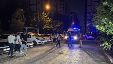 Boşanmak isteyen karısını uykusunda öldürdü
