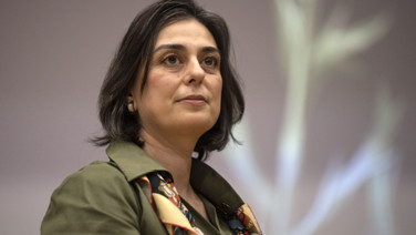 &Uuml;sk&uuml;dar Belediyesi&rsquo;ne operasyon: Başkan Sinem Dedetaş g&ouml;zaltına alındı
