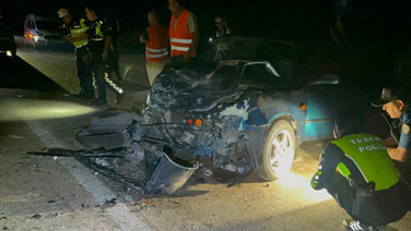 İznik'te feci kaza: 2 kişi öldü, 6 kişi yaralandı