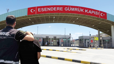 Gümrük, zehirli bornozu satmış
