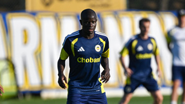 Fenerbahçe'den gece yarısı kadro değişikliği