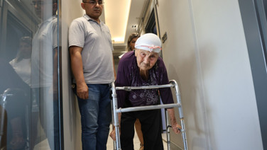 Kızı ve torununun tuzağı 95 yaşındaki kadını gözyaşlarına boğdu