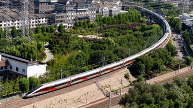 Mermi tren rekor kırdı: 5 saniyede 800 km/s hıza ulaştı