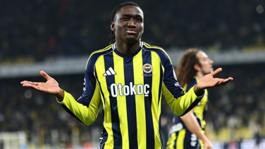 Fenerbahçe'den maç sırasında ayrıldı: 19 yaşındaki golcünün satışından kasaya girecek para belli oldu