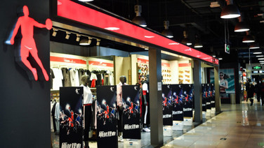 Taklitle başladılar, Nike'a rakip oldular