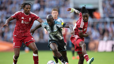Liverpool, Newcastle United deplasmanında 90+9’da beraberliği kurtardı