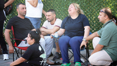 Çocukları kurtardı kendisi çıkamadı