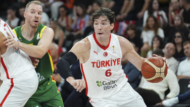Devler küllerinden doğdu