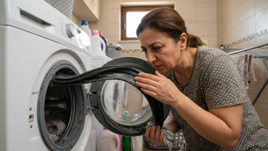 Çamaşır makinesindeki kötü kokunun nedeni belli oldu