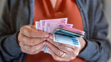Emekli maaşına 8 bin 77 lira zam yaptıracak dosyalar birleşti