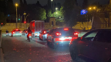 Fatih'te surların içinden ceset çıktı