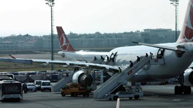 THY'nin İstanbul - Moskova uçağı geri döndü