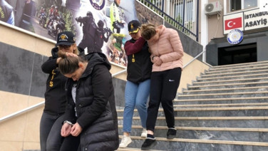 Evine yatılı yardımcı olarak girdi milyonluk tarihi mücevherleri çaldı. Ceza belli oldu