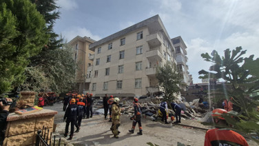 Çöken binada 9 saat sonra yangın çıktı