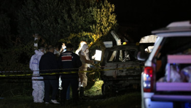 Manisa'da yanan otomobilde erkek cesedi bulundu