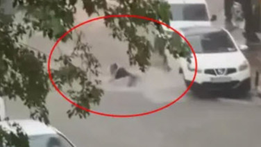 Şişli'de sel sularına kapılan kadın son anda kurtarıldı