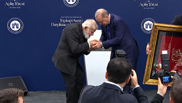 Bir kare Topkapı Sarayı'ndaki müzenin açılışına damga vurdu