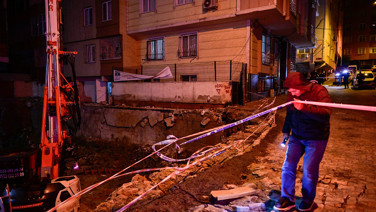 Bahçelievler'de iki binanın zemininde çökme: 20 daire tahliye edildi