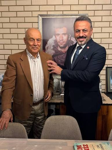 Deniz Gezmiş'in abisi Bora Gezmiş YENİ Parti'ye katıldı - Resim : 1