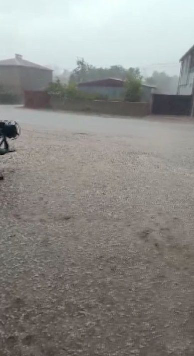 Birçok kenti yağış vurdu: Hayat durma noktasına geldi - Resim: 40