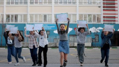 20 milyonu aşkın öğrenci için yarın 'karne' zili çalacak