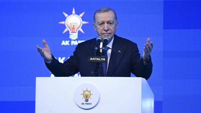 Erdoğan: Özgür Özel koltuğunun hakkını halen veremedi