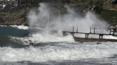 Hızı 70 kilometreye ulaştı: Bodrum'da feribot seferleri iptal