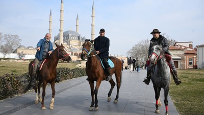 İspanya'dan at ile hacca gidecekler! 3,5 ayda Türkiye'ye ulaştılar...