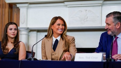 Melania Trump Kongre oturumunda ortaya çıktı, yasaya destek istedi